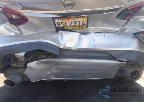 2017 Nissan Altima 2.5 Sr z USA, uszkodzony, nr VIN 1N4AL3AP0HC134144